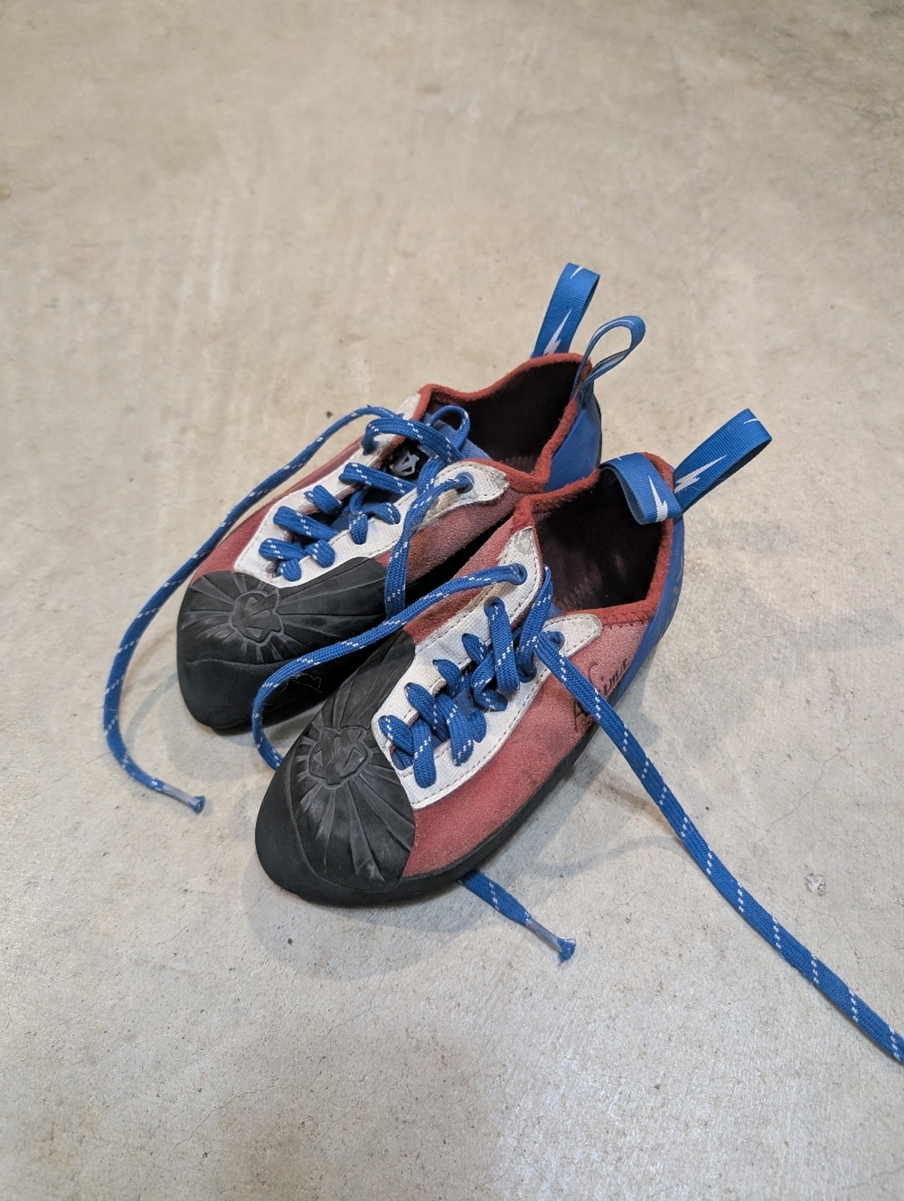 Evolv Ashlina Climbing Shoes Women's 4.5 Outdoor Red White Blue Black